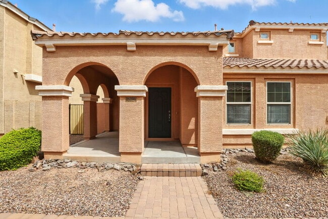 Building Photo - 2240 S Buckaroo Trail