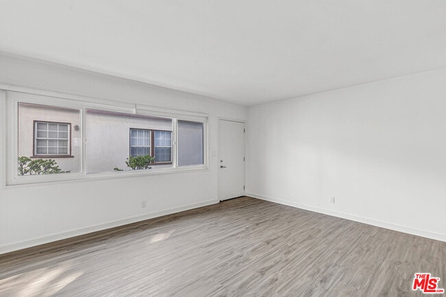 Building Photo - 1323 11th St