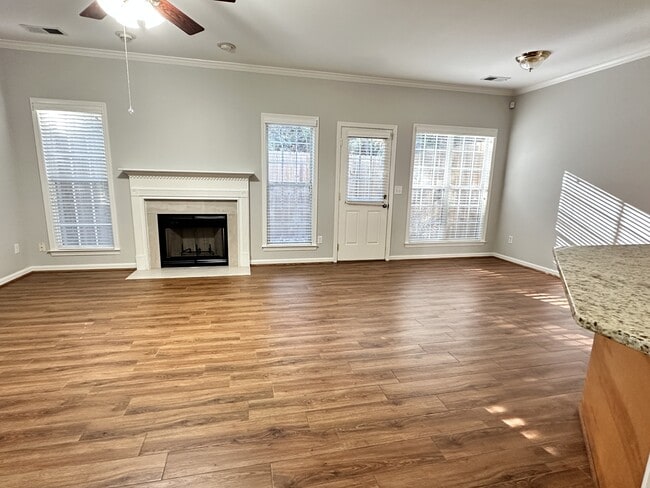 Foto del edificio - 525 Hackberry Ridge Cove