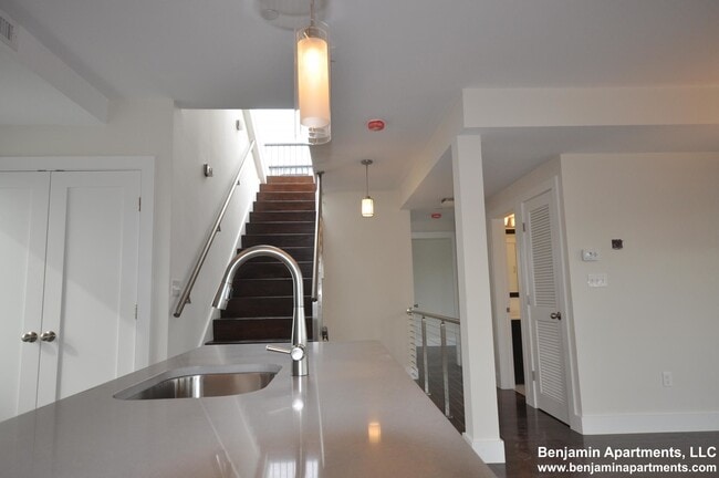 Building Photo - 659 Massachusetts Ave