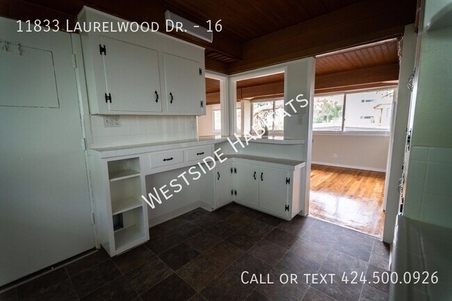 Building Photo - 11833 Laurelwood - Gorgeous, fully renovat...