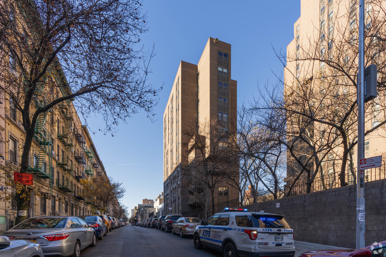 Primary Photo - Cathedral Parkway Towers