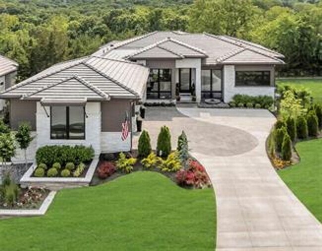 Foto del edificio - {5842} Luxury Rental in Forrest Ridge Esta...