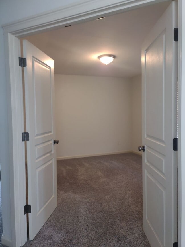 Building Photo - Spectacular two-story with a fenced backyard, office, and upstairs bonus room