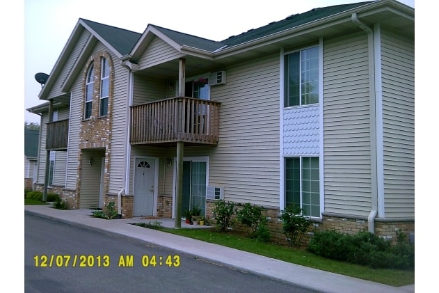Primary Photo - Robin Avenue Apartments