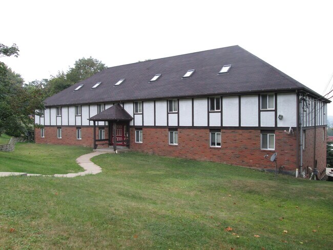 Building Photo - 102 Greenwood Dr
