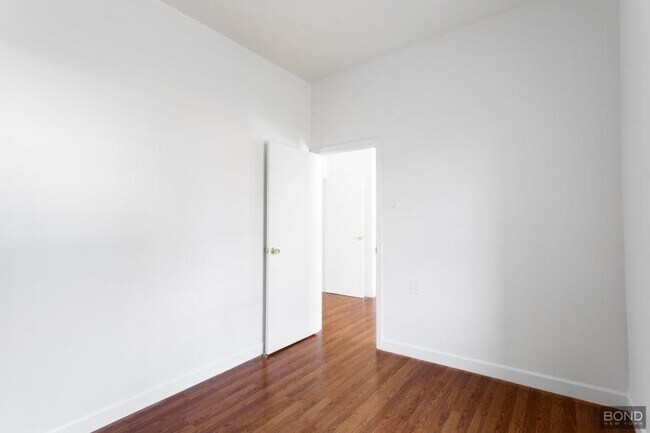 Building Photo - 1 bedroom in Brooklyn NY 11222