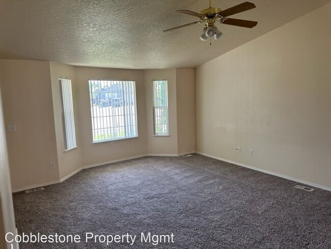 Building Photo - 3 br, 2 bath House - 646 Autumn Place