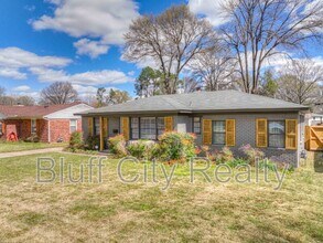 Building Photo - 1636 Whitewater Rd