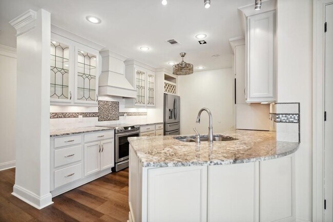 Foto del edificio - 3334 Peachtree Rd NE
