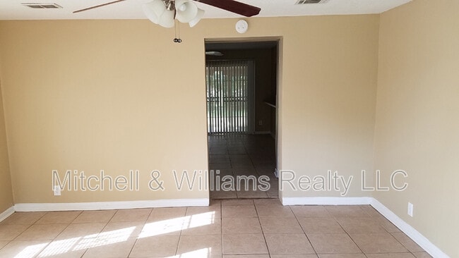Building Photo - 5019 Dallen Lea Dr