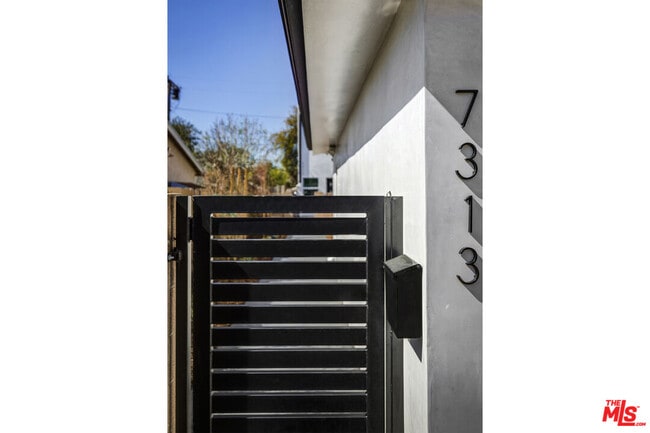 Foto del edificio - 7313 Kentland Ave