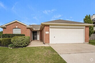Building Photo - 5103 Santrey Dr
