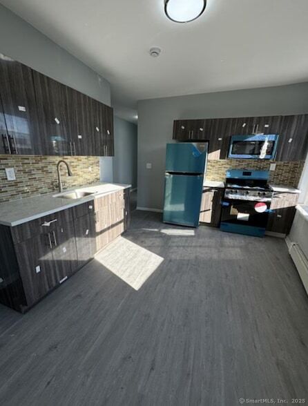 Foto principal - 413 E Main St