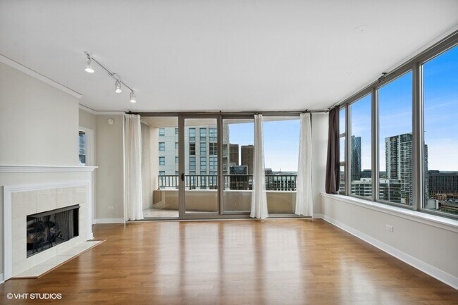 Foto del edificio - 200 N Jefferson St