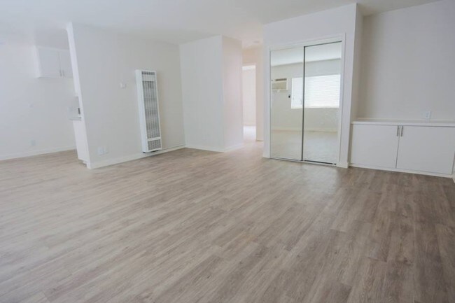 Building Photo - 14634 Blythe St