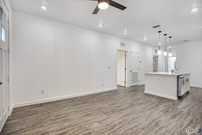 Foto del edificio - 1205 E 15th Ave