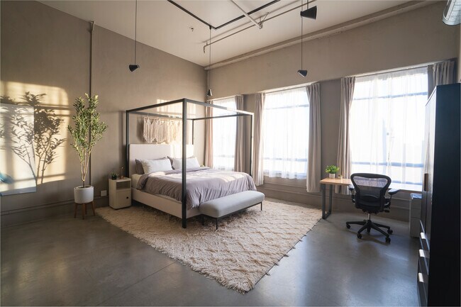 Foto del edificio - 849 S Broadway