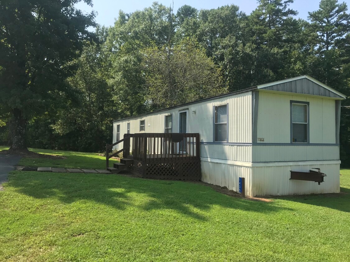 Primary Photo - 1435 Amity Rd