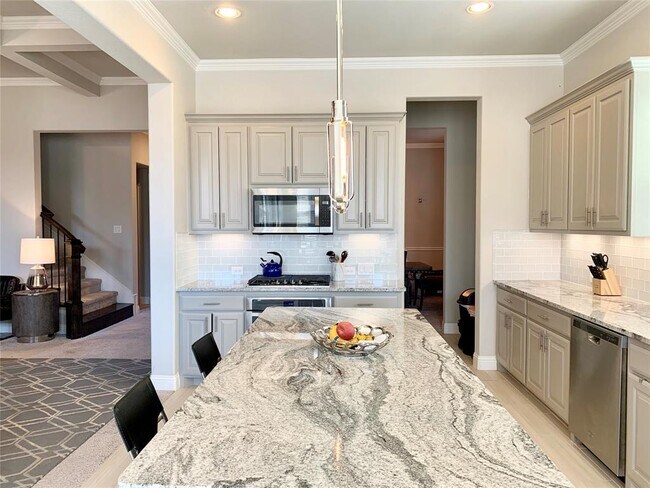 Foto del edificio - 5909 Marigold Dr