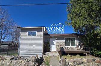 Building Photo - 1509 Swan Ave
