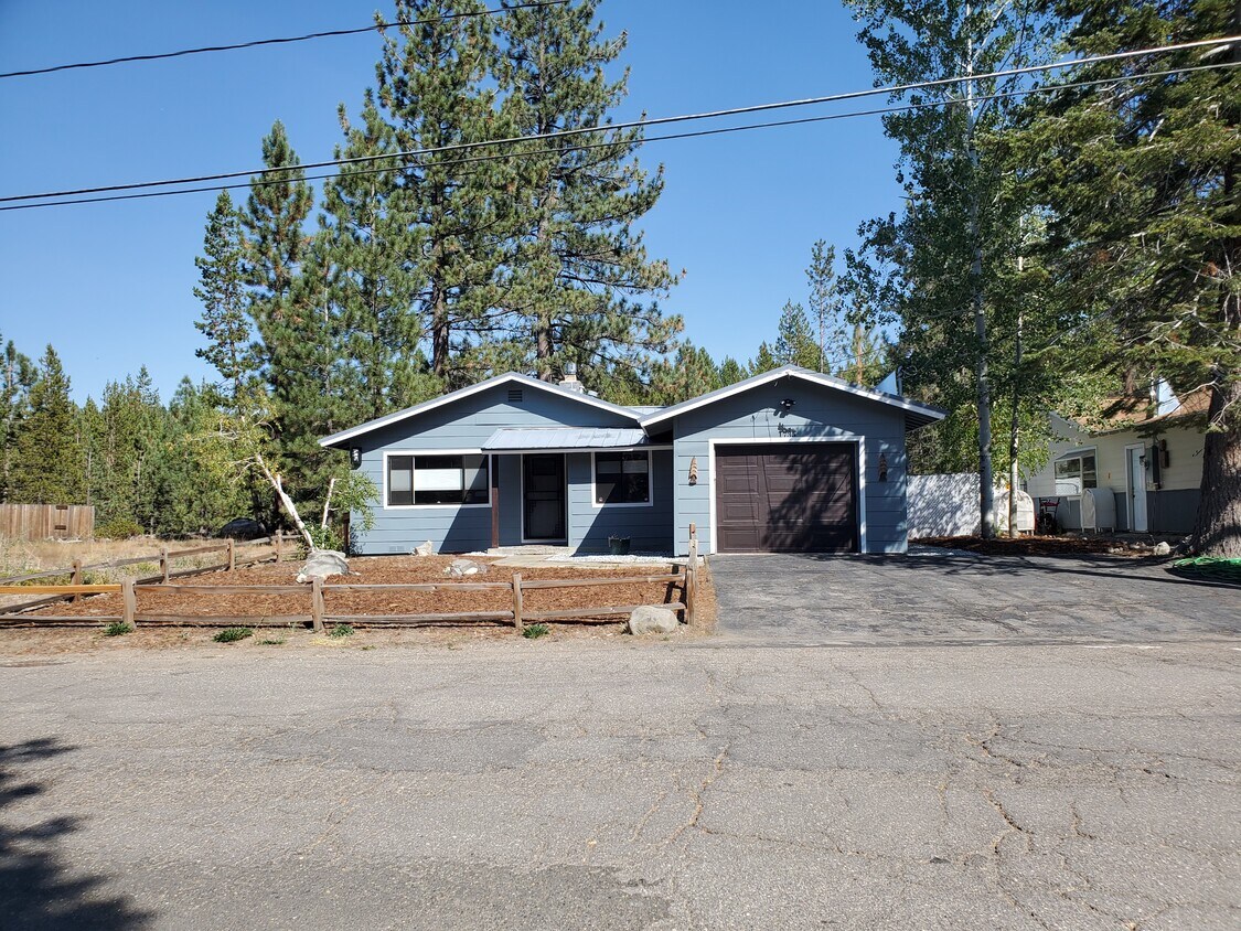 Primary Photo - 1735 Arrowhead Ave
