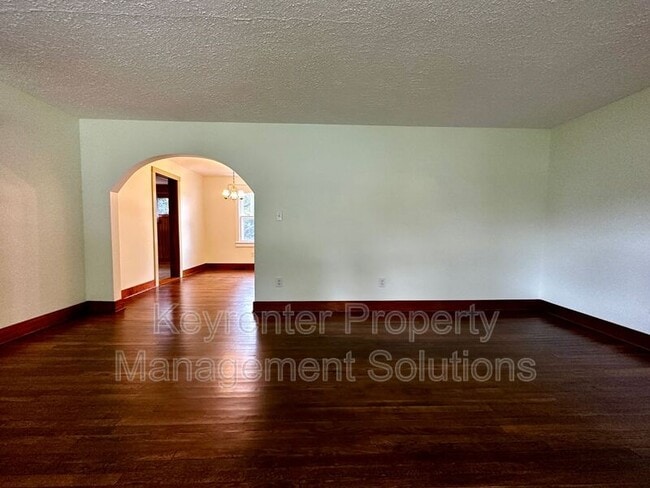 Building Photo - 128 Vedette Ave