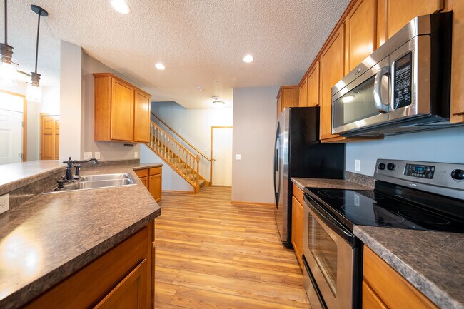 Building Photo - 10930 Fergus St NE