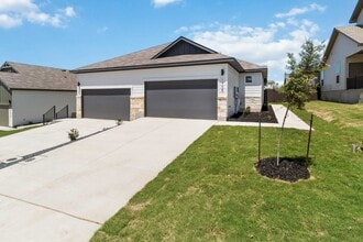 Building Photo - 170 Schrader Dr