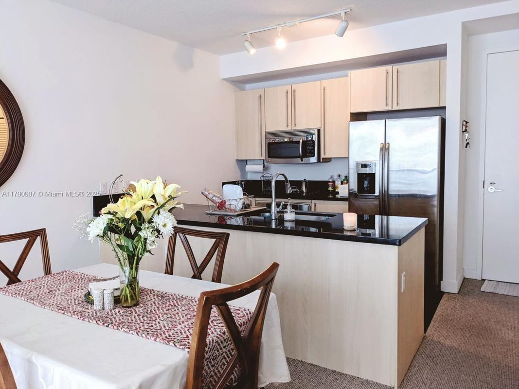 Foto principal - 1111 SW 1st Ave