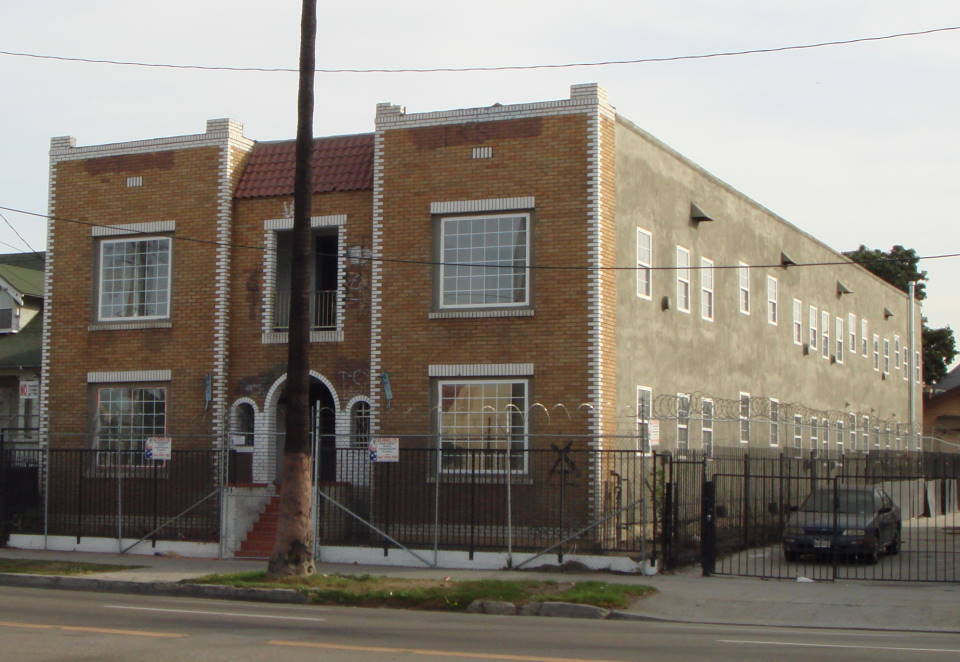 Primary Photo - 5216 S Figueroa St