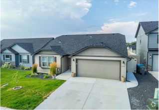 Building Photo - 14510 E Caprio Ave