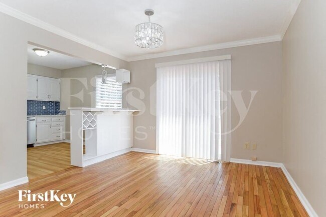 Foto del edificio - 8617 Stearns St