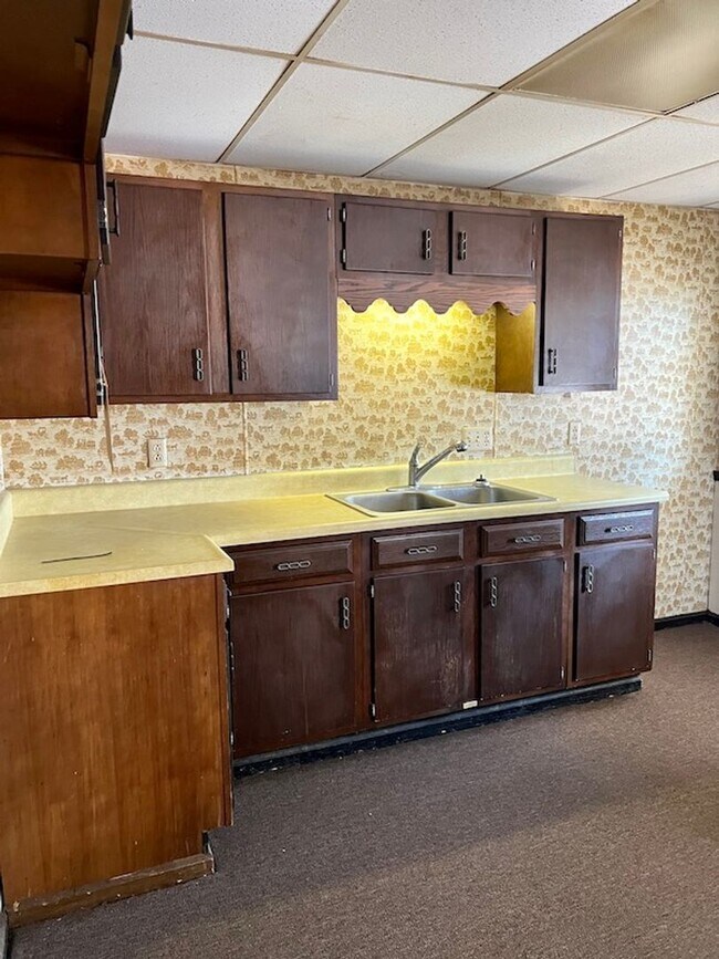 Building Photo - 260 Reform St