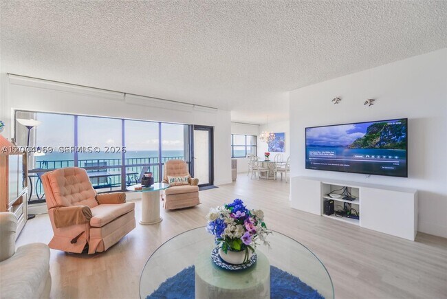 Foto del edificio - 4900 N Ocean Blvd