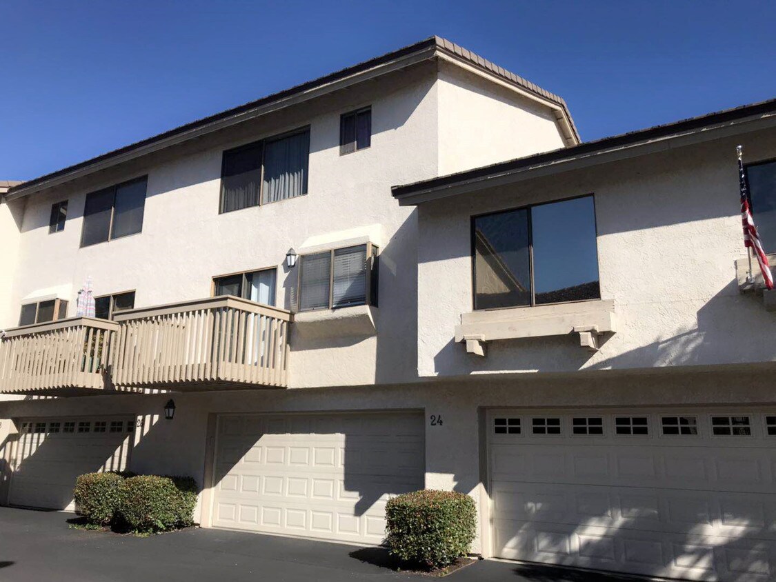 24 Morning Star, Irvine, CA 92603 Condo for Rent in Irvine, CA