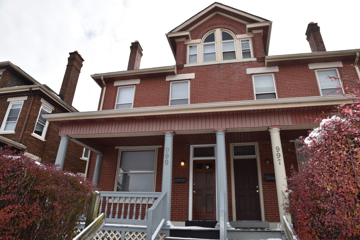 999 E Livingston Ave, Columbus, OH 43205 Townhome Rentals in Columbus