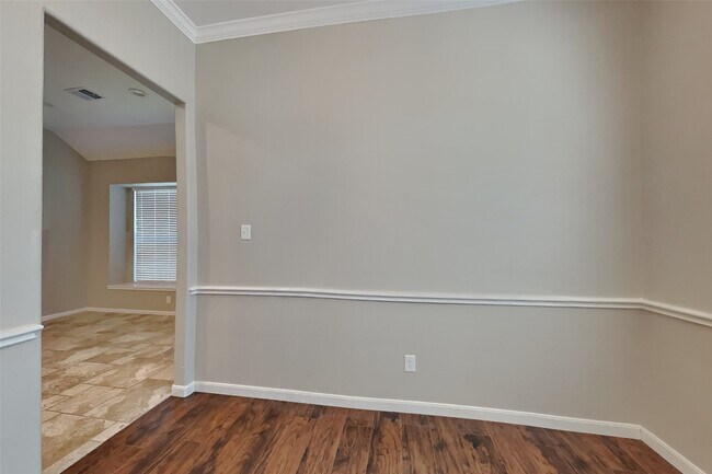 Foto del edificio - 15610 Forest Run Dr