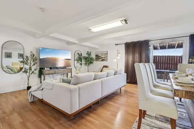 Foto del edificio - 606 Carlsbad St