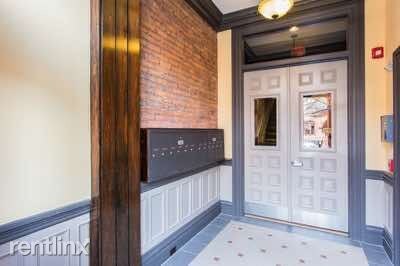 Building Photo - 270 Newbury St