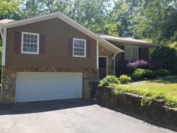 Primary Photo - 1151 Bouldercrest Cir