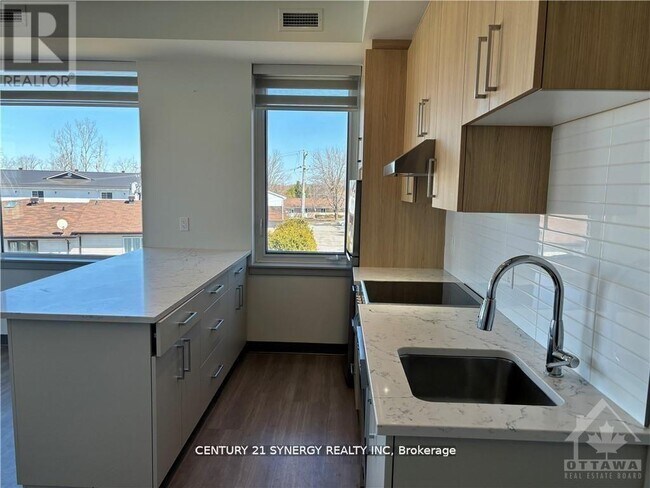 Building Photo - 787 Principale St