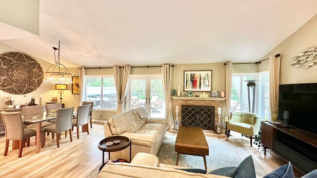 Building Photo - Beautifully Upgraded Single Story in the P...