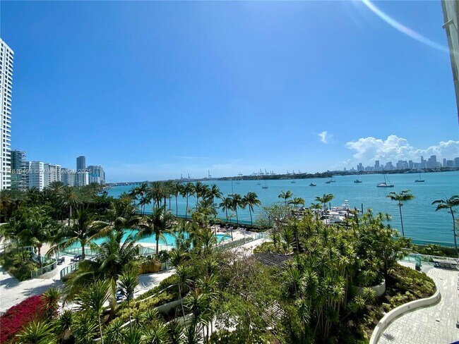Foto del edificio - 1500 Bay Rd