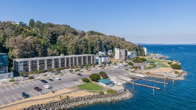 Foto del edificio - Enormous Waterfront Alki Condo with Stunni...