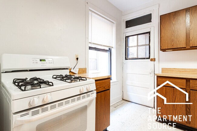 Foto del edificio - 3519 N Racine Ave