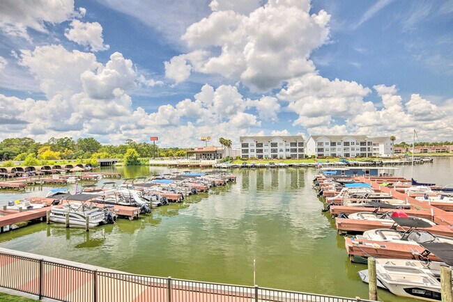 Foto del edificio - 15310 Texas 105-SI FL1-ID1545895P