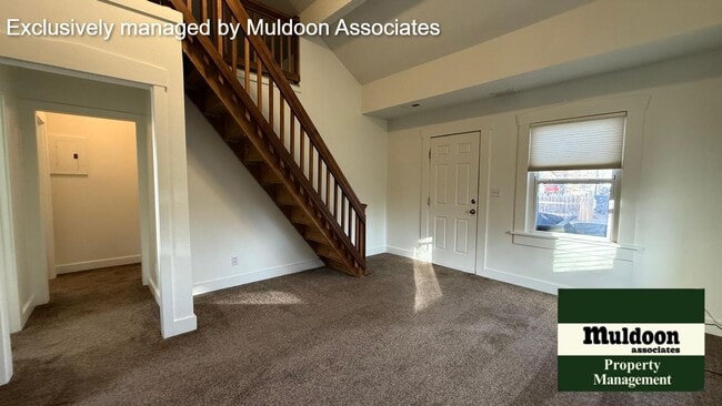 Foto del edificio - Cute 1.5 story!