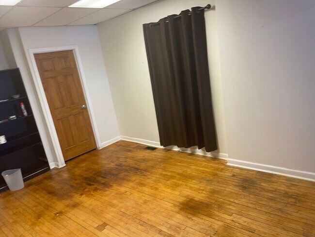 Foto del edificio - 4503 W Armitage Ave