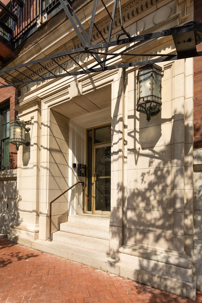 Building Photo - (Transitioned)Botetourt